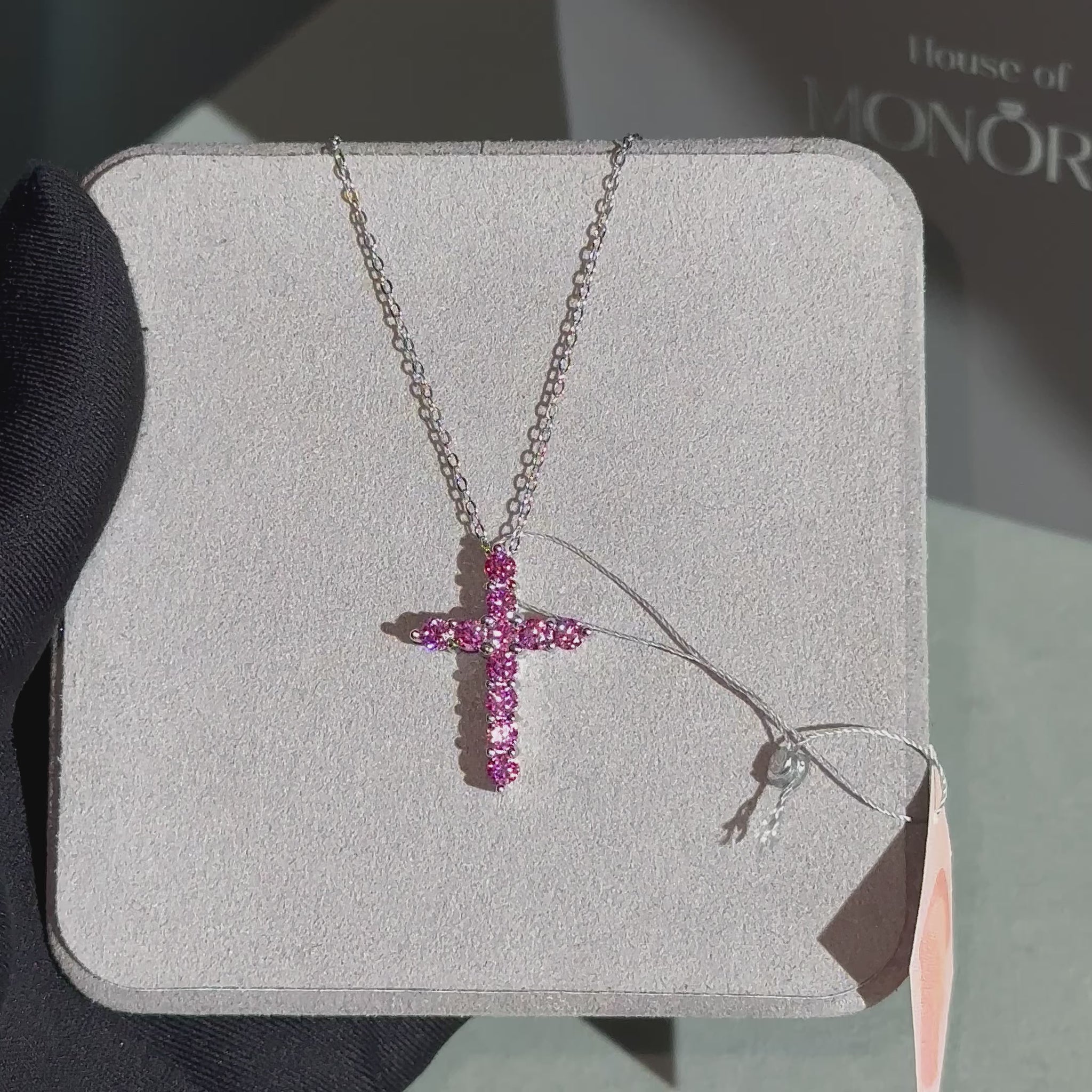 Hõberistike keti ja roosade moissaniitidega „Gloria Pink“