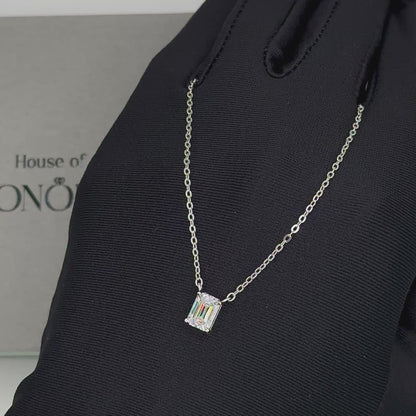Hõbedane kaelakett moissaniidiga „Emerald“